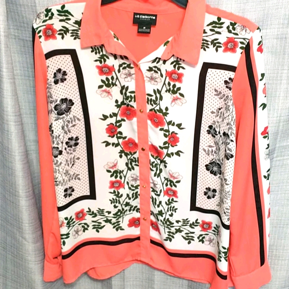 EUC Floral button up blouse